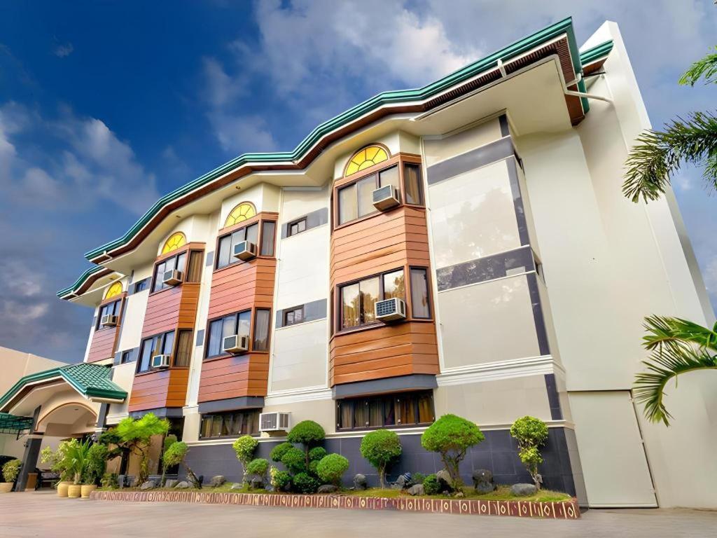 Vest Grand Suites Panglao Exterior foto