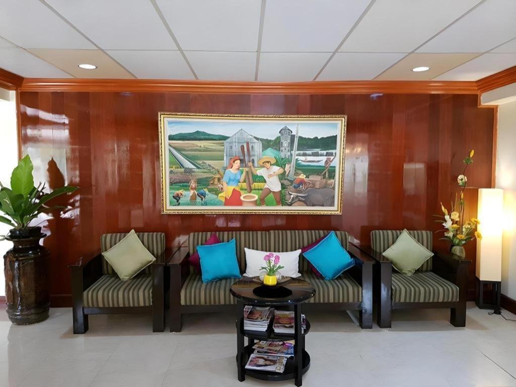 Vest Grand Suites Panglao Exterior foto
