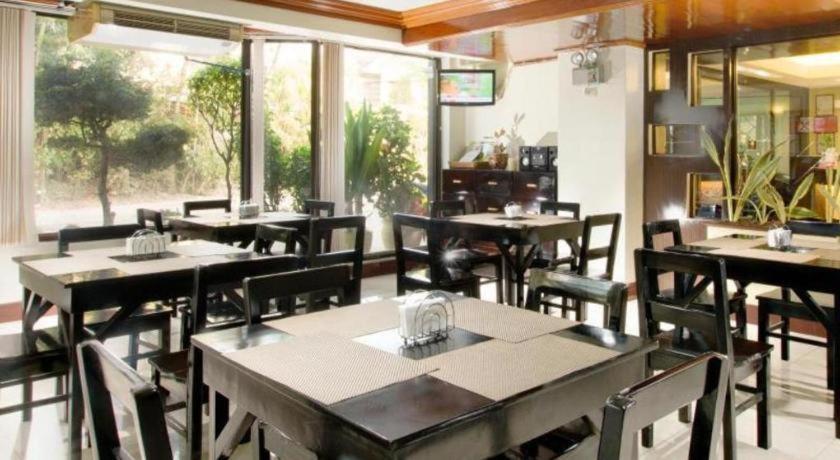 Vest Grand Suites Panglao Exterior foto